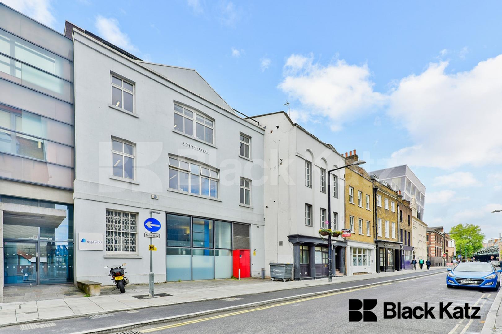 Charming duplex three bedroomed two bathroomed period conversion Union Street, London Bridge